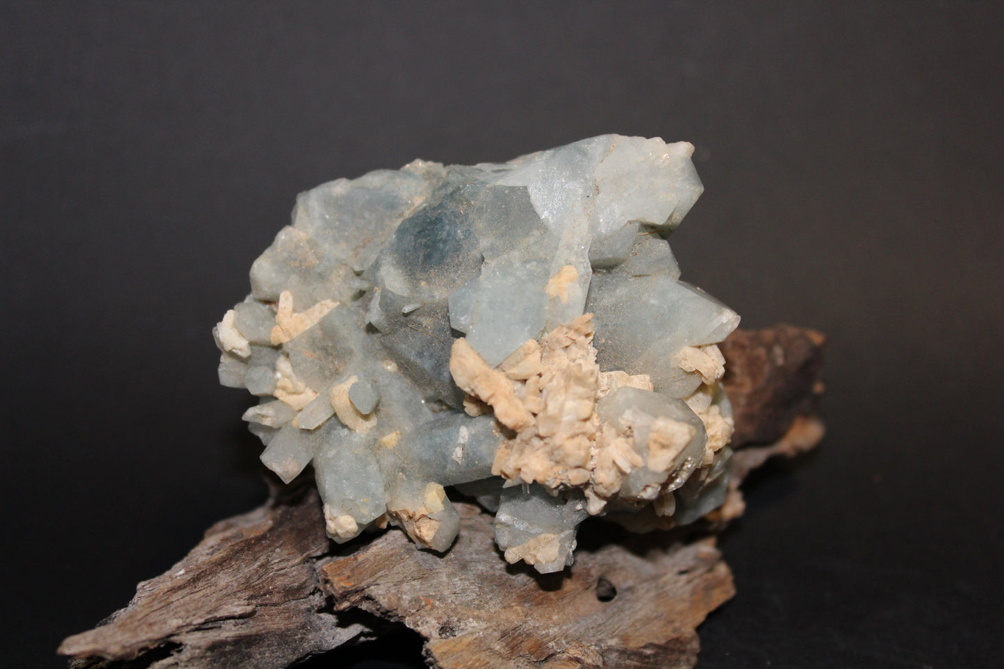 Raw - Blue Tourmaline (Indicolite - Bela Horisonte, Brazil) - lge