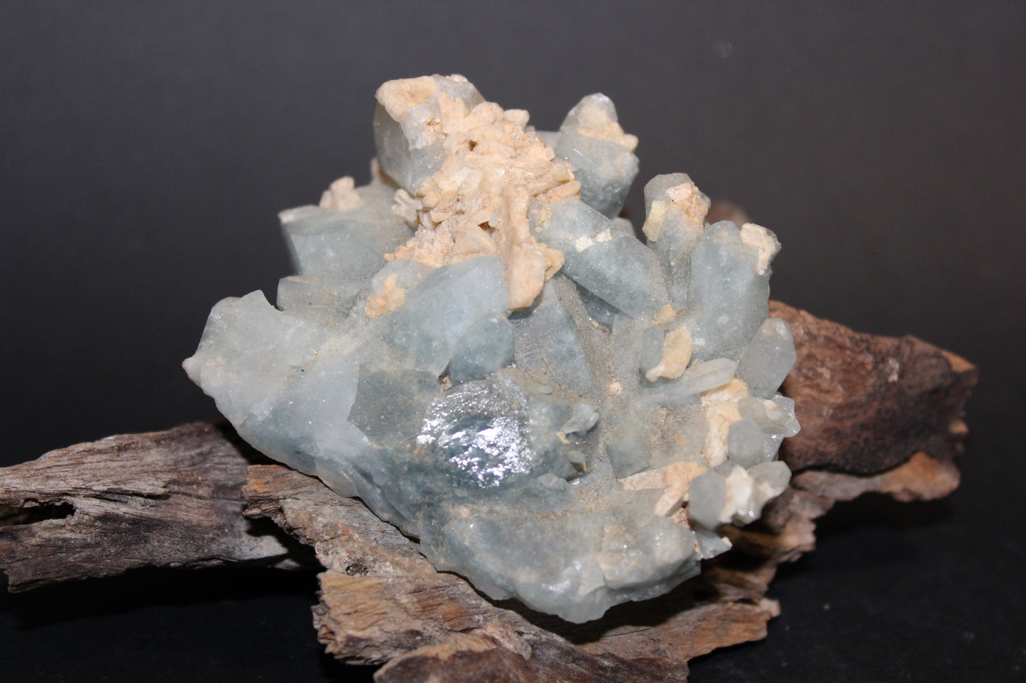 Raw - Blue Tourmaline (Indicolite - Bela Horisonte, Brazil) - lge