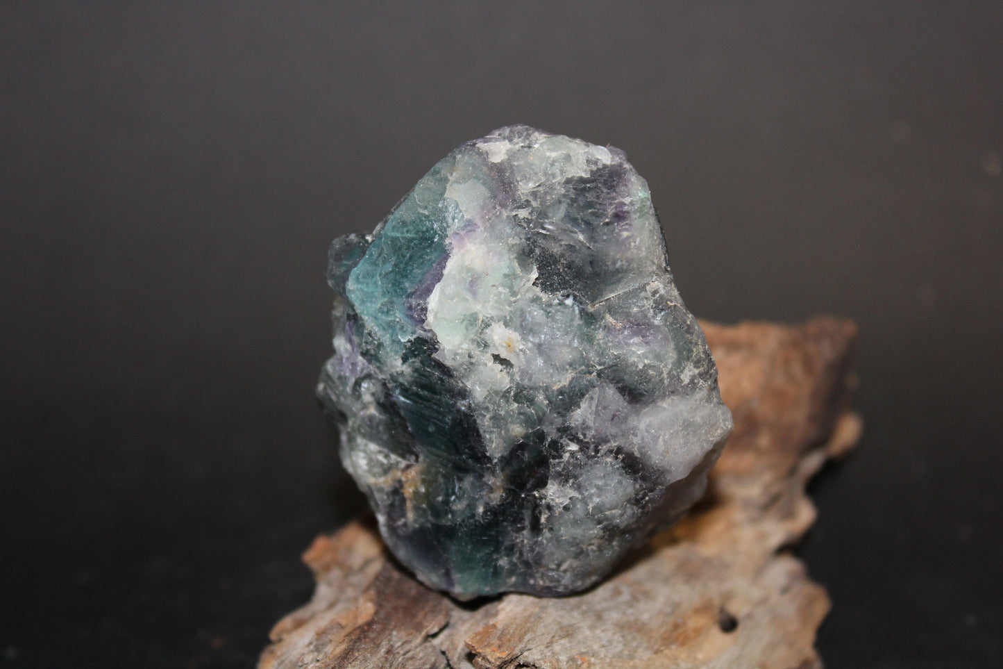 Raw - Fluorite - Rainbow - med
