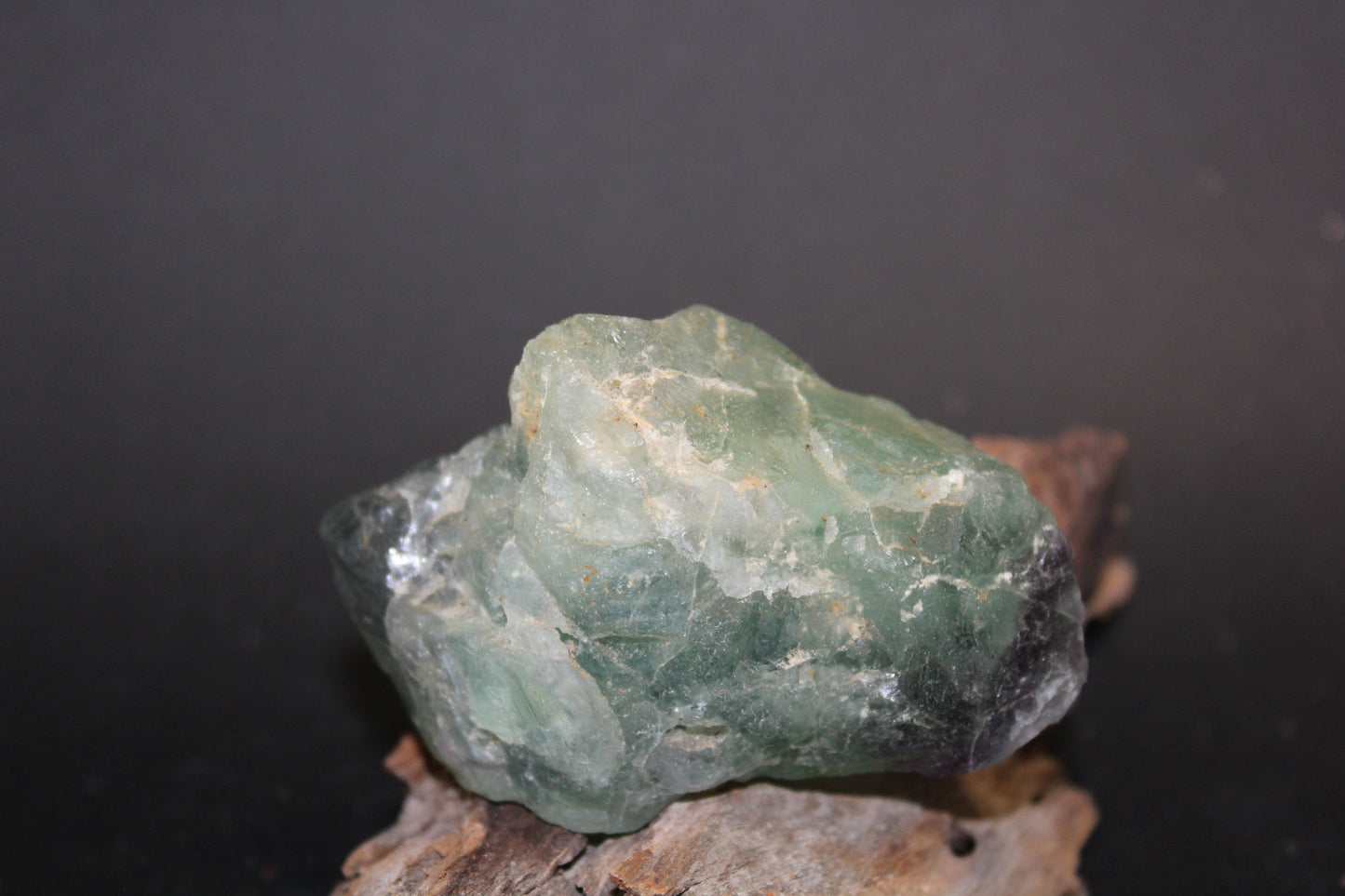 Raw - Fluorite - Rainbow - med