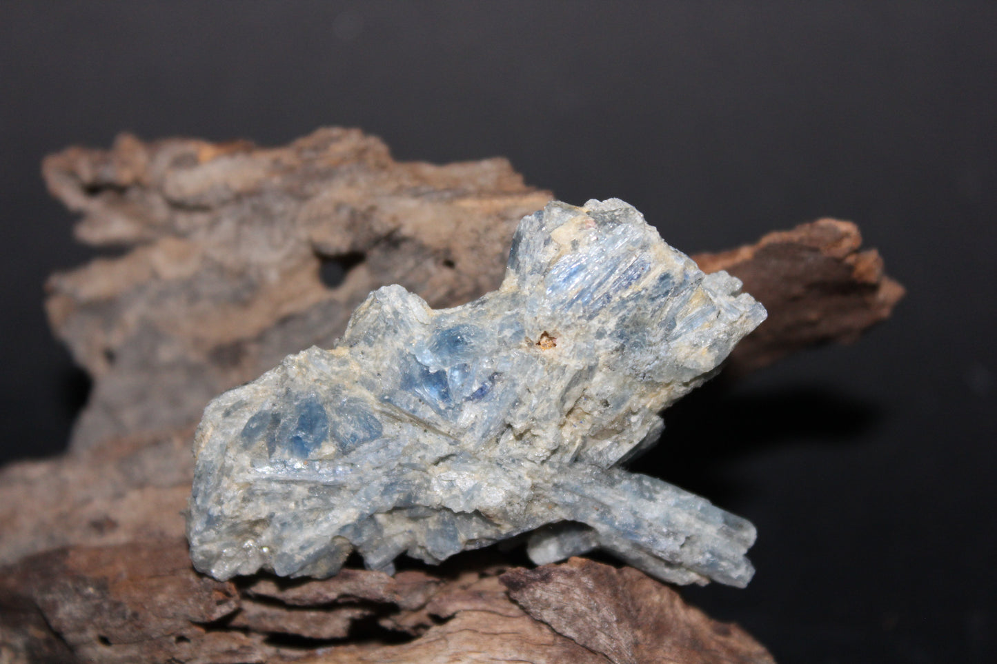 Raw - Kyanite - Blue (crystalline with mica) - sml