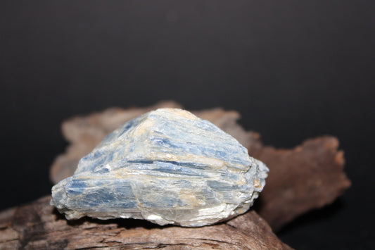 Raw - Kyanite - Blue (crystalline with mica) - sml