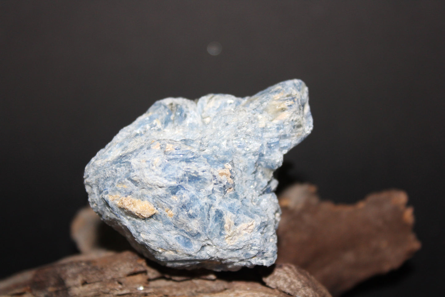 Raw - Kyanite - Blue (crystalline with mica) - med