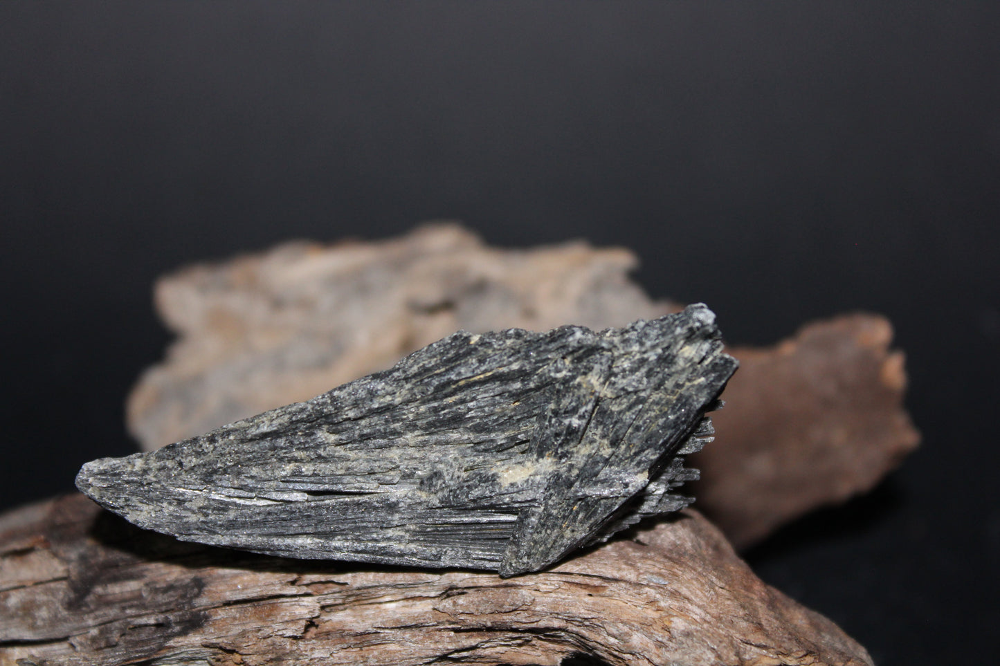 Raw - Black Kyanite - sml