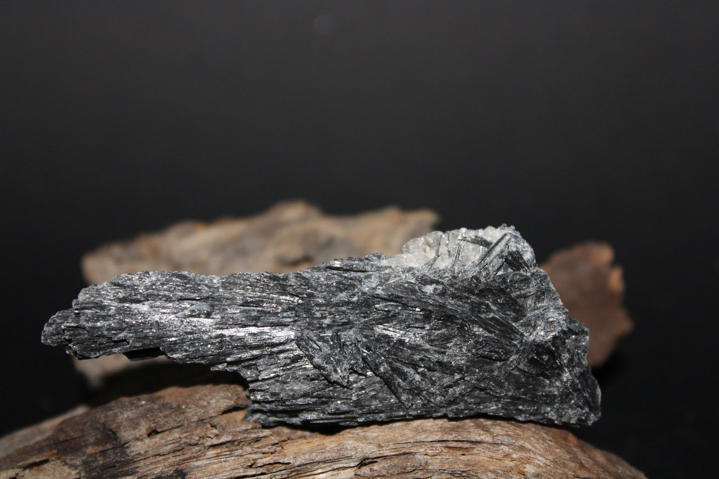 Raw - Black Kyanite - sml