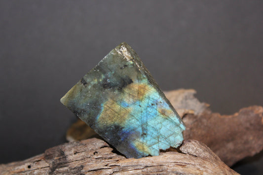 Slice - Labradorite (raw) - xsml