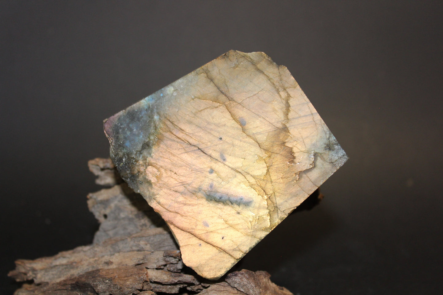 Slice - Labradorite (raw) - med