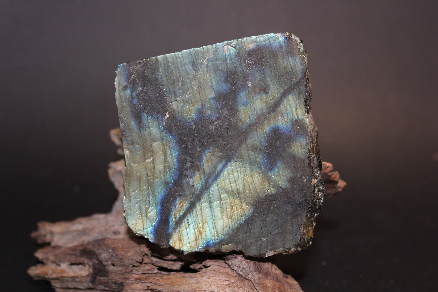 Slice - Labradorite (raw) - med