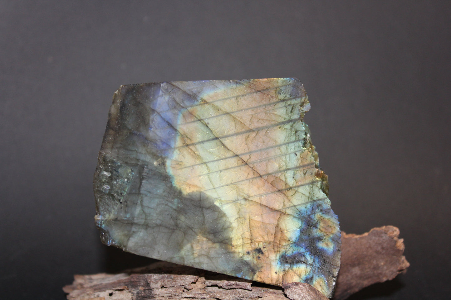 Slice - Labradorite (raw) - med