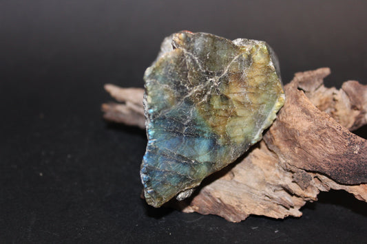 Raw - Labradorite (cut) - med/lge