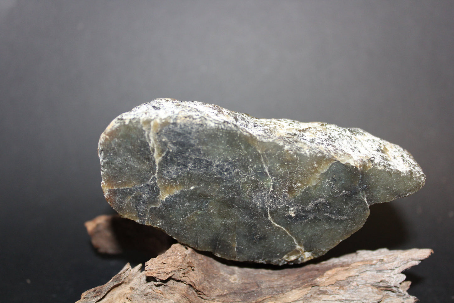 Raw - Labradorite (cut) - med/lge