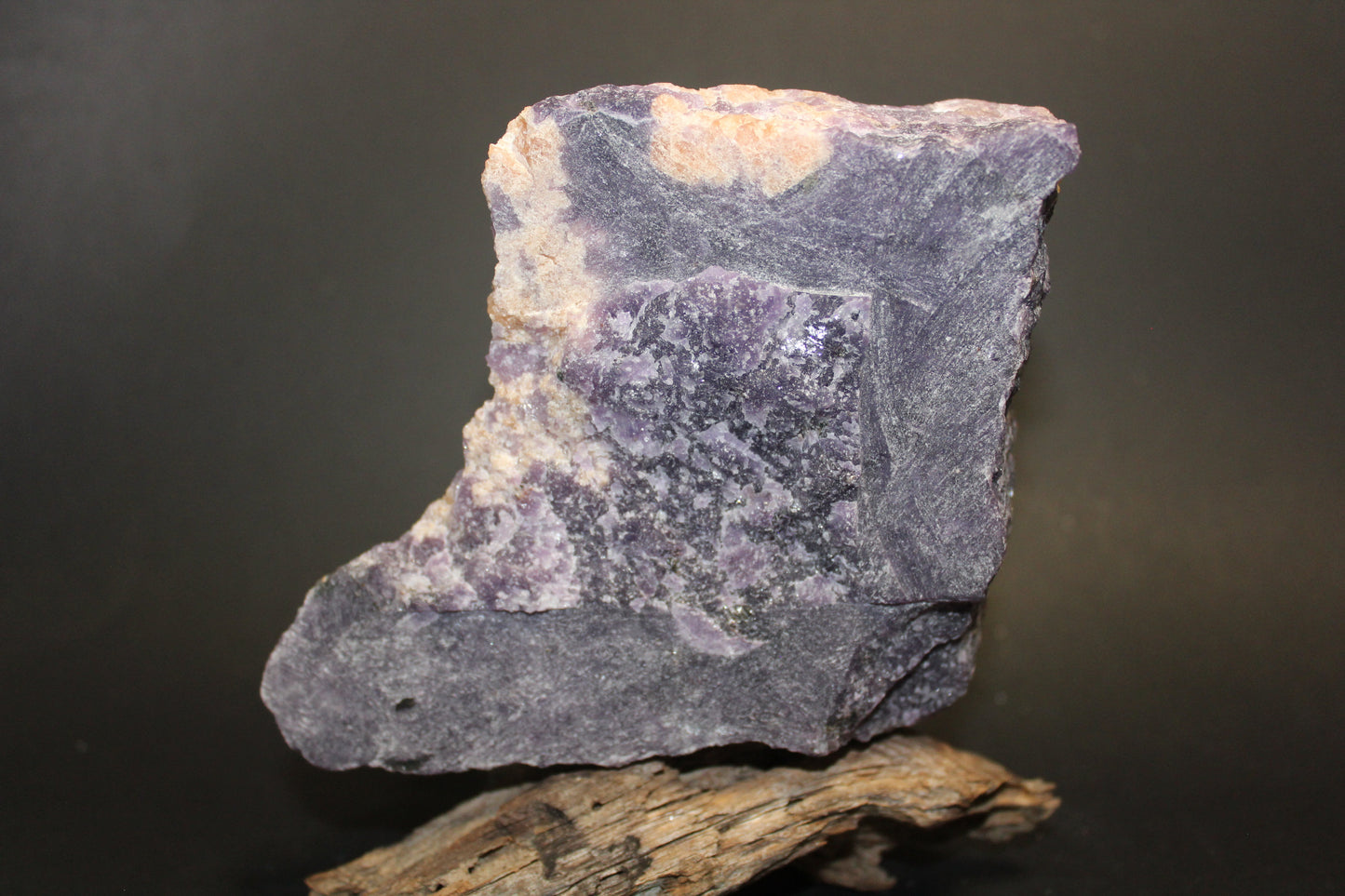Raw - Lepidolite (stand) - lge