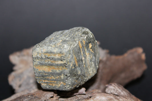 Raw - Pyrite (cube) - sml//med