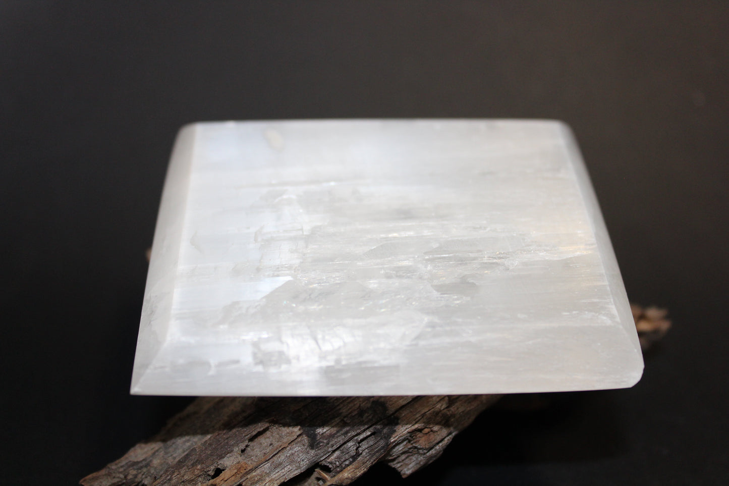 Carved - Selenite - Charging Plate (square)