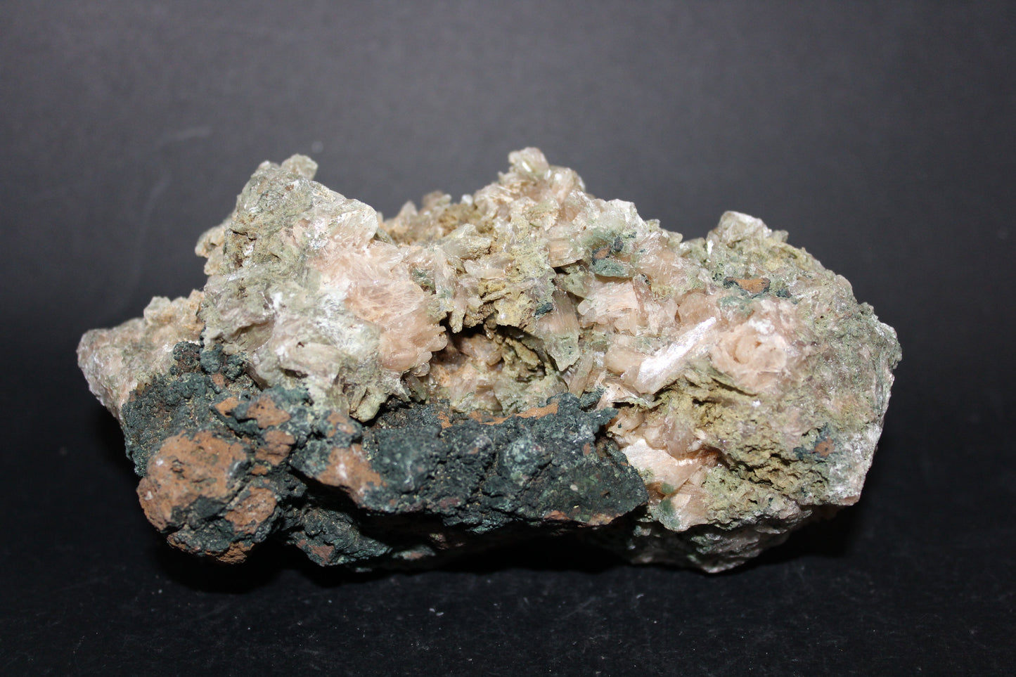 Raw - Heulandite - Green (with Apophyllite & Stilbite) - med/lge