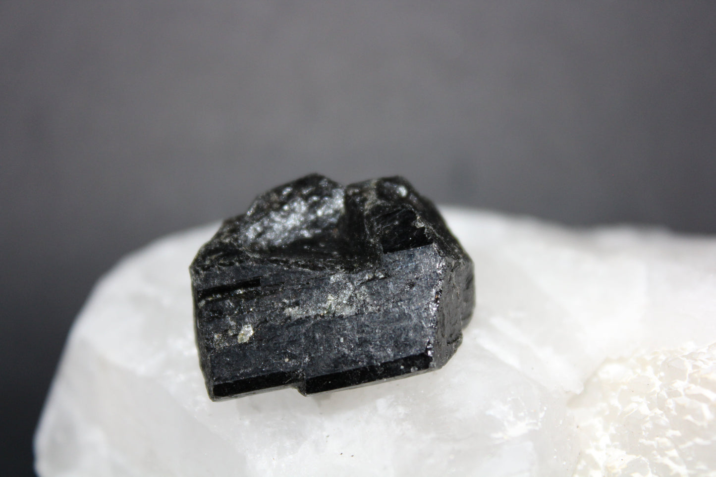 Raw - Tourmaline - Black - xsml