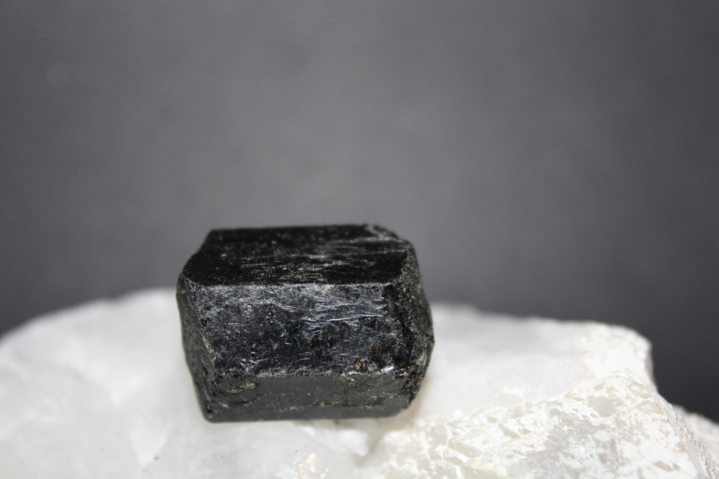Raw - Tourmaline - Black - xsml