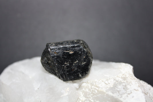 Raw - Tourmaline - Black - xsml