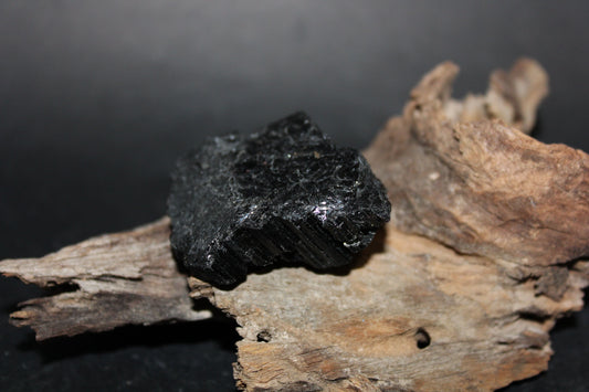 Raw - Tourmaline - Black - sml