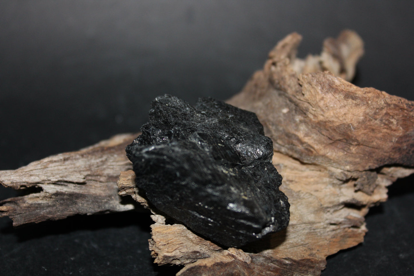 Raw - Tourmaline - Black - sml