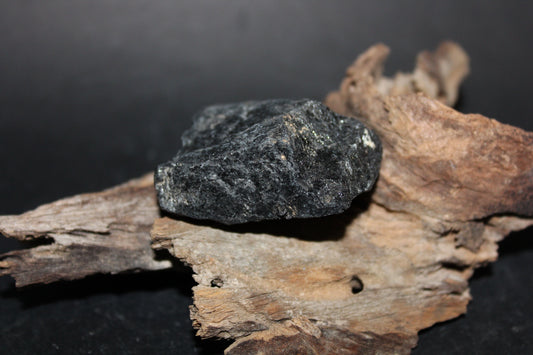 Raw - Tourmaline - Black - sml