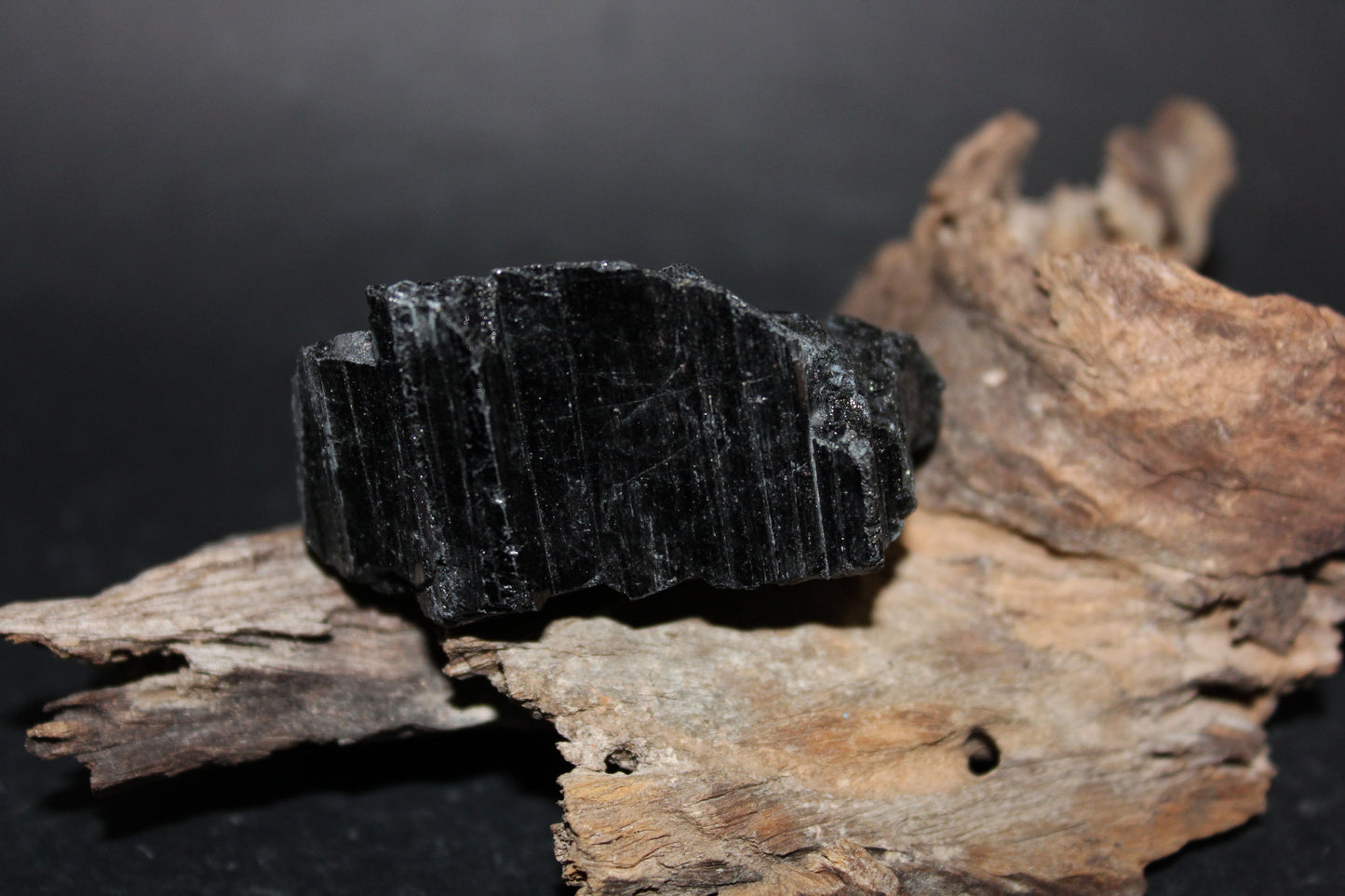 Raw - Tourmaline - Black - sml
