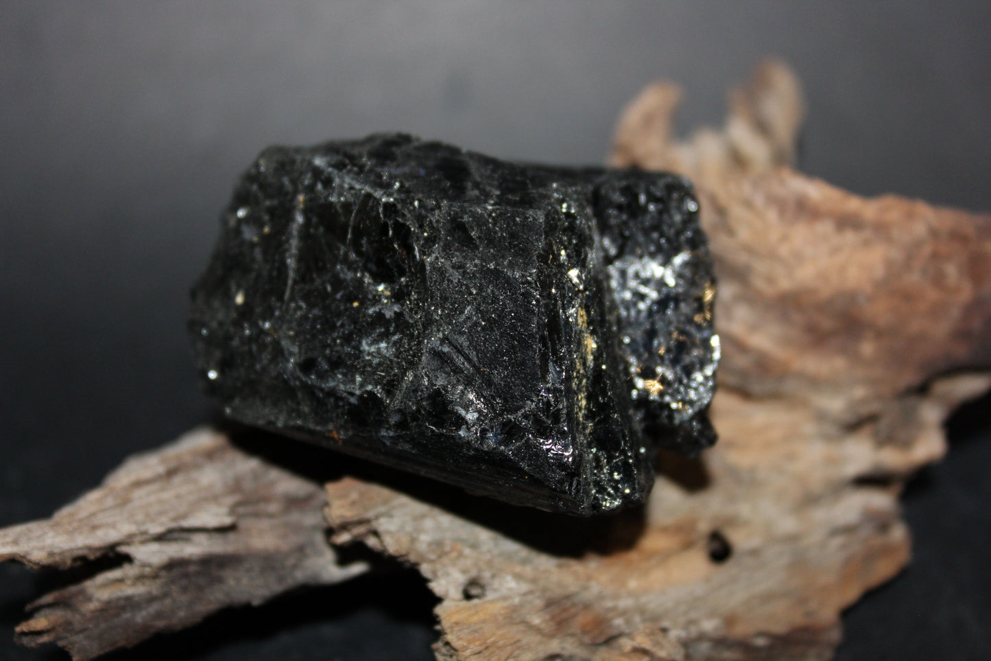 Raw - Tourmaline - Black - sml