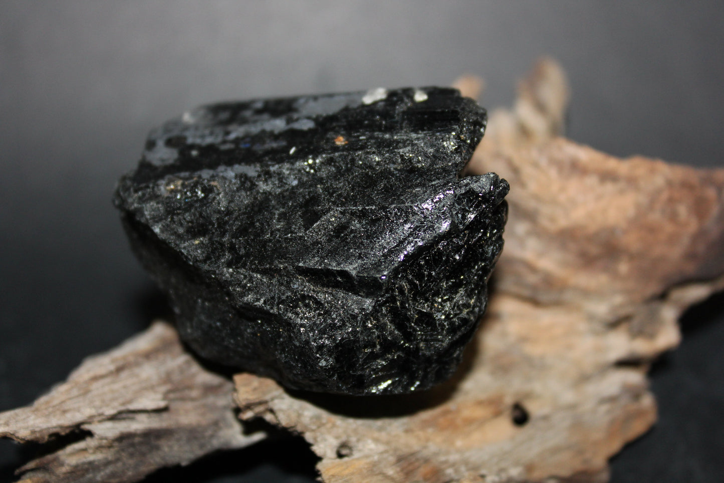 Raw - Tourmaline - Black - sml