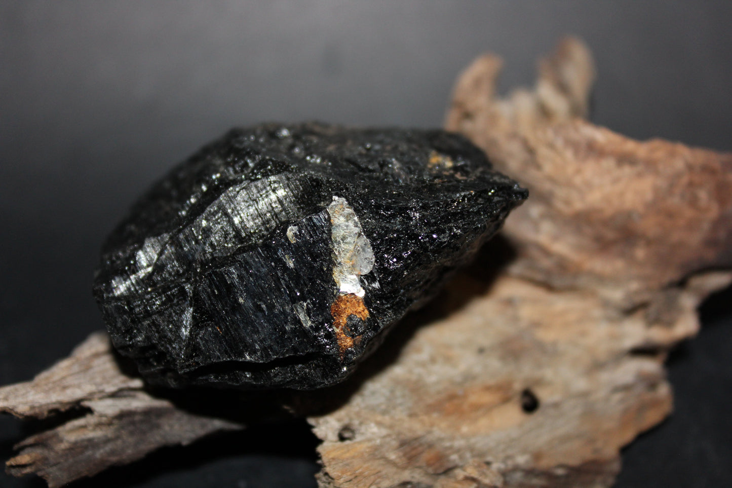 Raw - Tourmaline - Black - sml