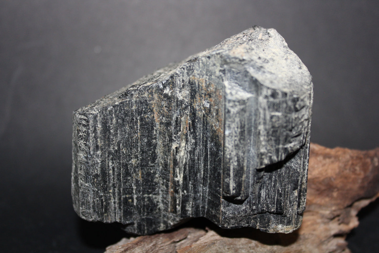 Raw - Tourmaline - Black (Australia) - med
