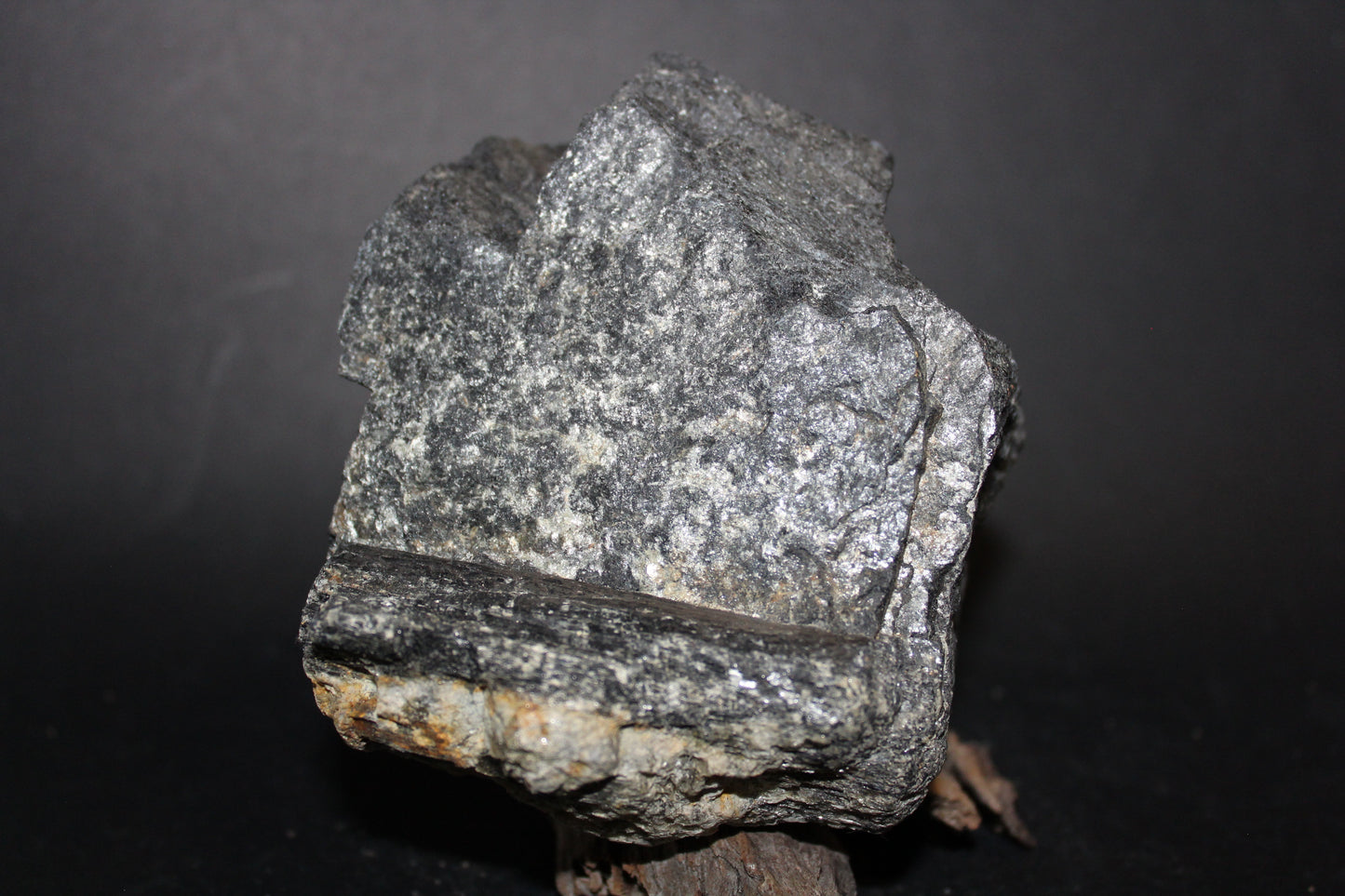 Raw - Tourmaline - Black (Australia) - med/lge
