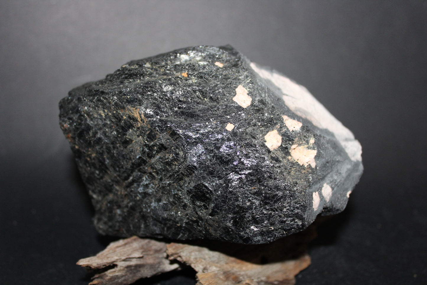 Raw - Tourmaline - Black (with Pink Tourmaline) - med/lge