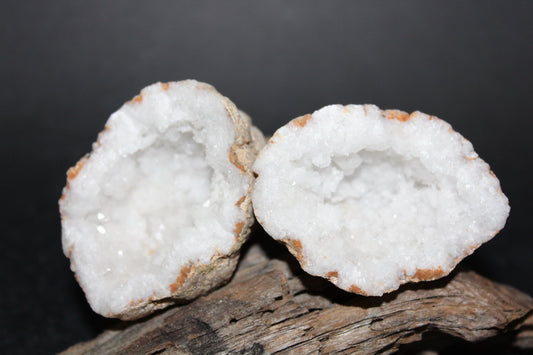 Geode - Clear Quartz - full geode - sml