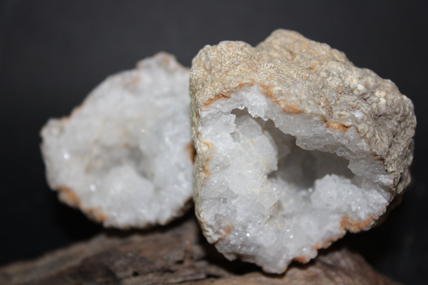 Geode - Clear Quartz - full geode - sml