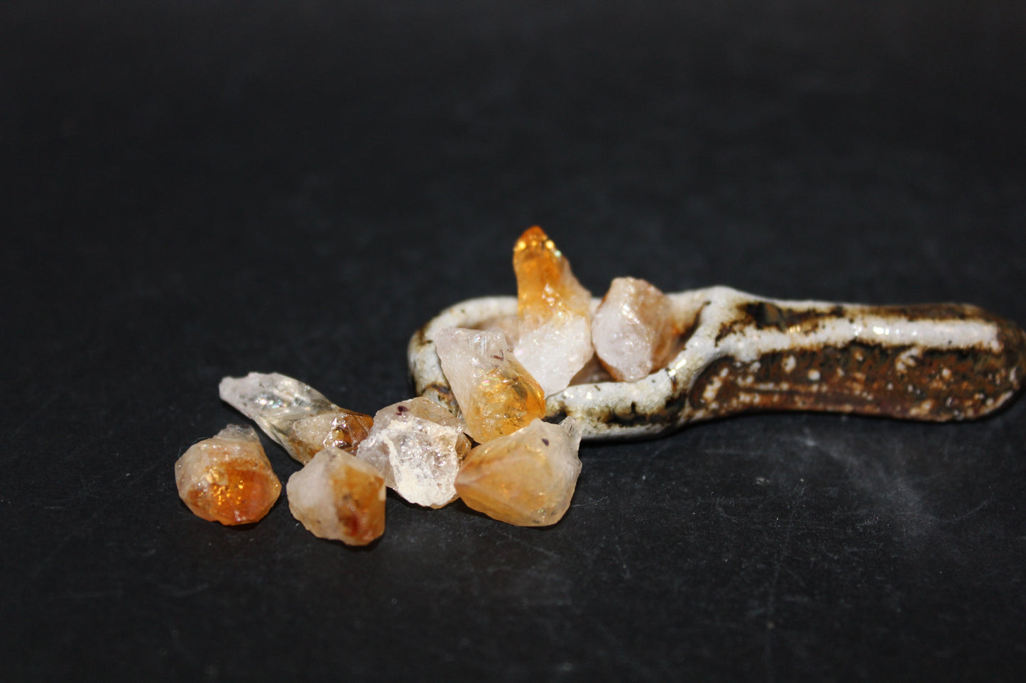 Point - Citrine (tooth) - xsml