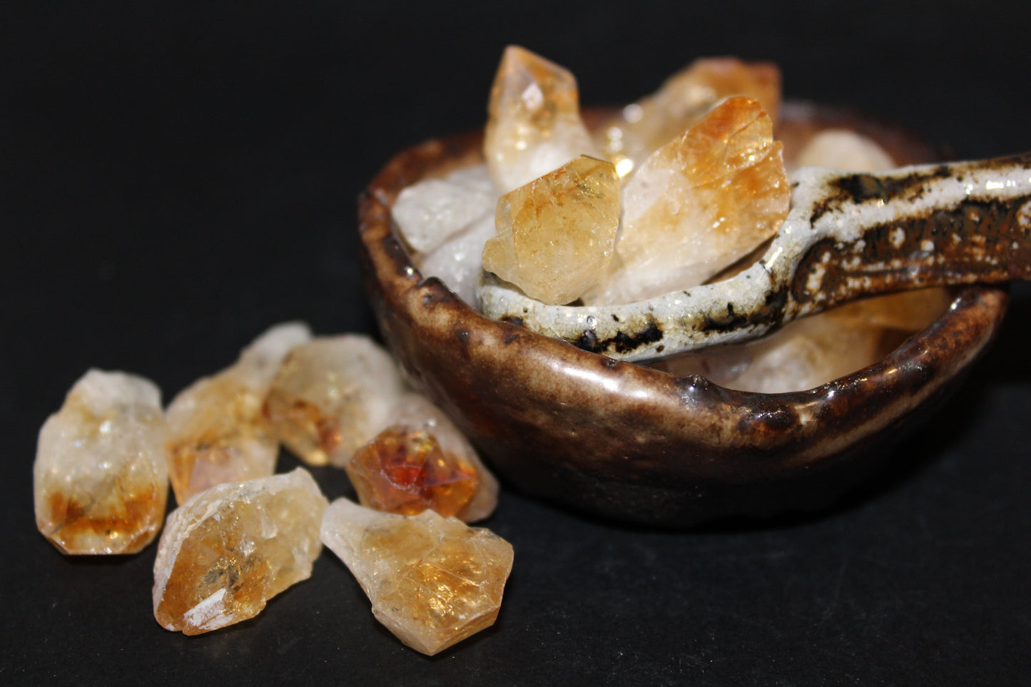 Point - Citrine (tooth) - sml