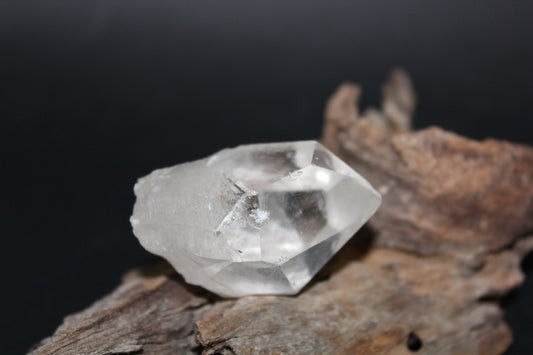 Point - Clear Quartz - med/lge