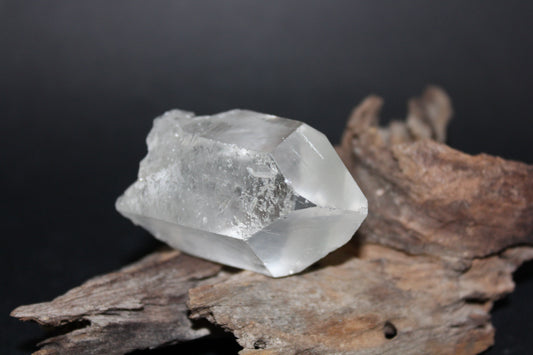 Point - Clear Quartz - med/lge