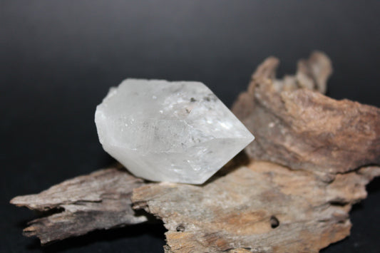 Point - Clear Quartz - med/lge