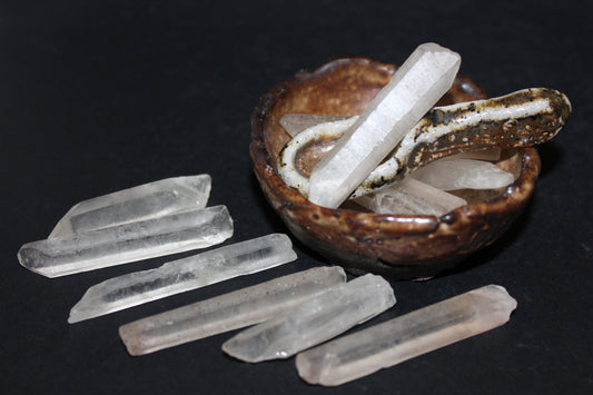 Point - Clear Quartz - Lemurian - sml