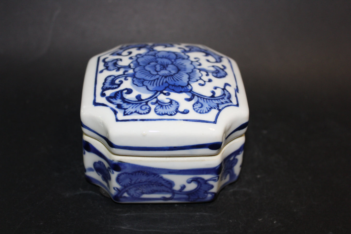 Box - (ceramic) - sml