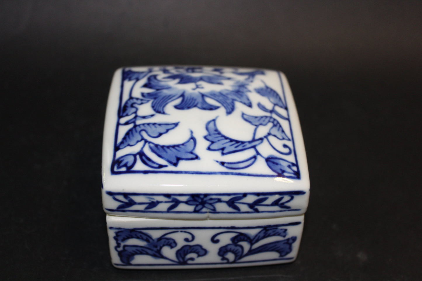 Box - (ceramic) - sml