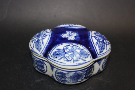 Box - (ceramic) - sml