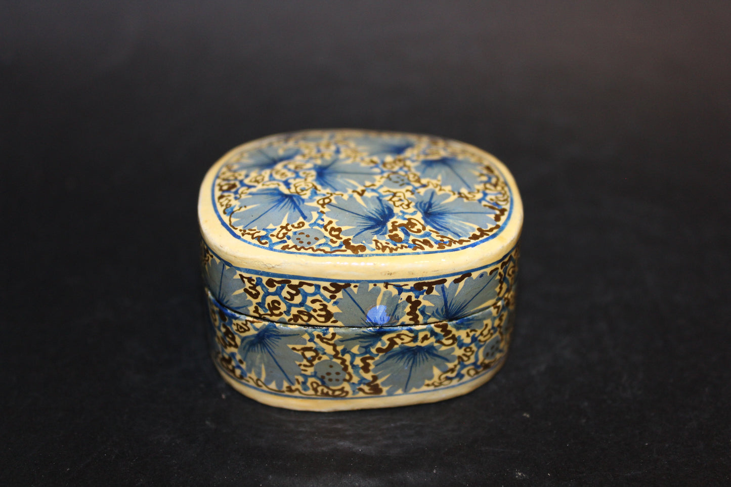 Box - hand painted (ring box) - xsml
