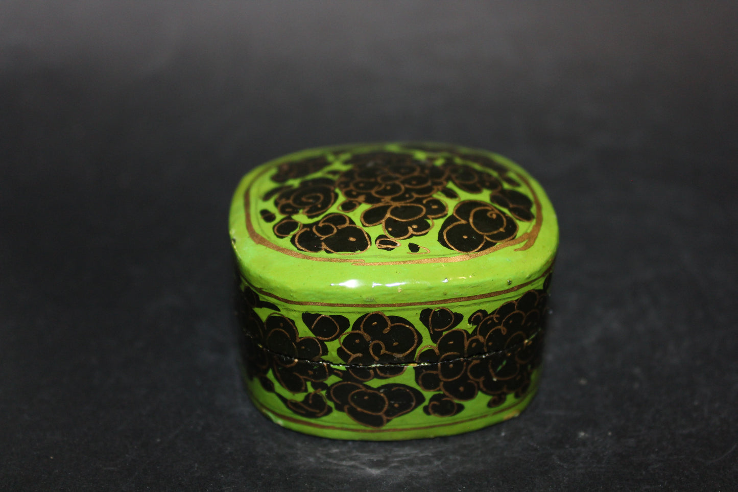 Box - hand painted (ring box) - xsml