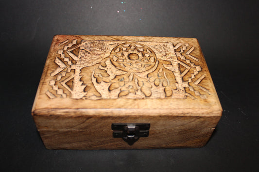 Box - carved timber - Dreamcatcher - med