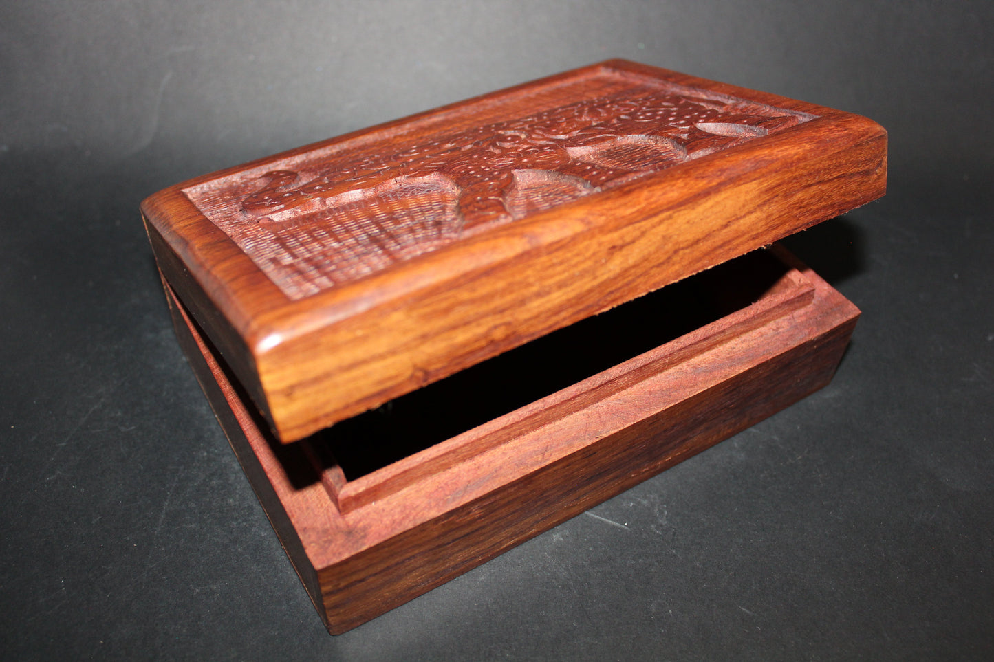 Box - carved timber - Elephant - lge