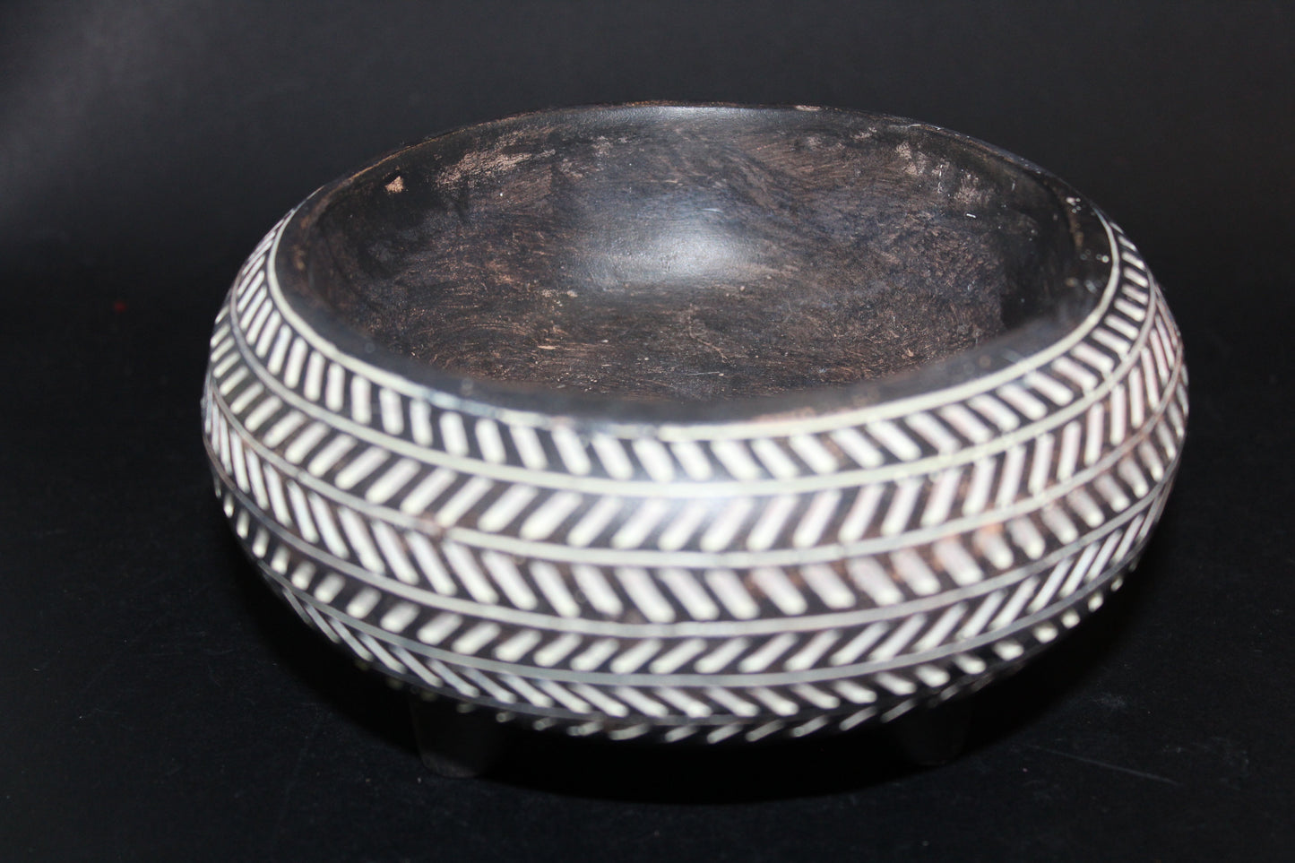 Bowl - Ceramic - carved timber look - med
