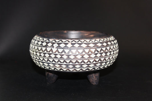 Bowl - Ceramic - carved timber look (whitewashed) - med