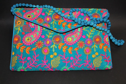 Bag - embroidered clutch/shoulder bag - lge